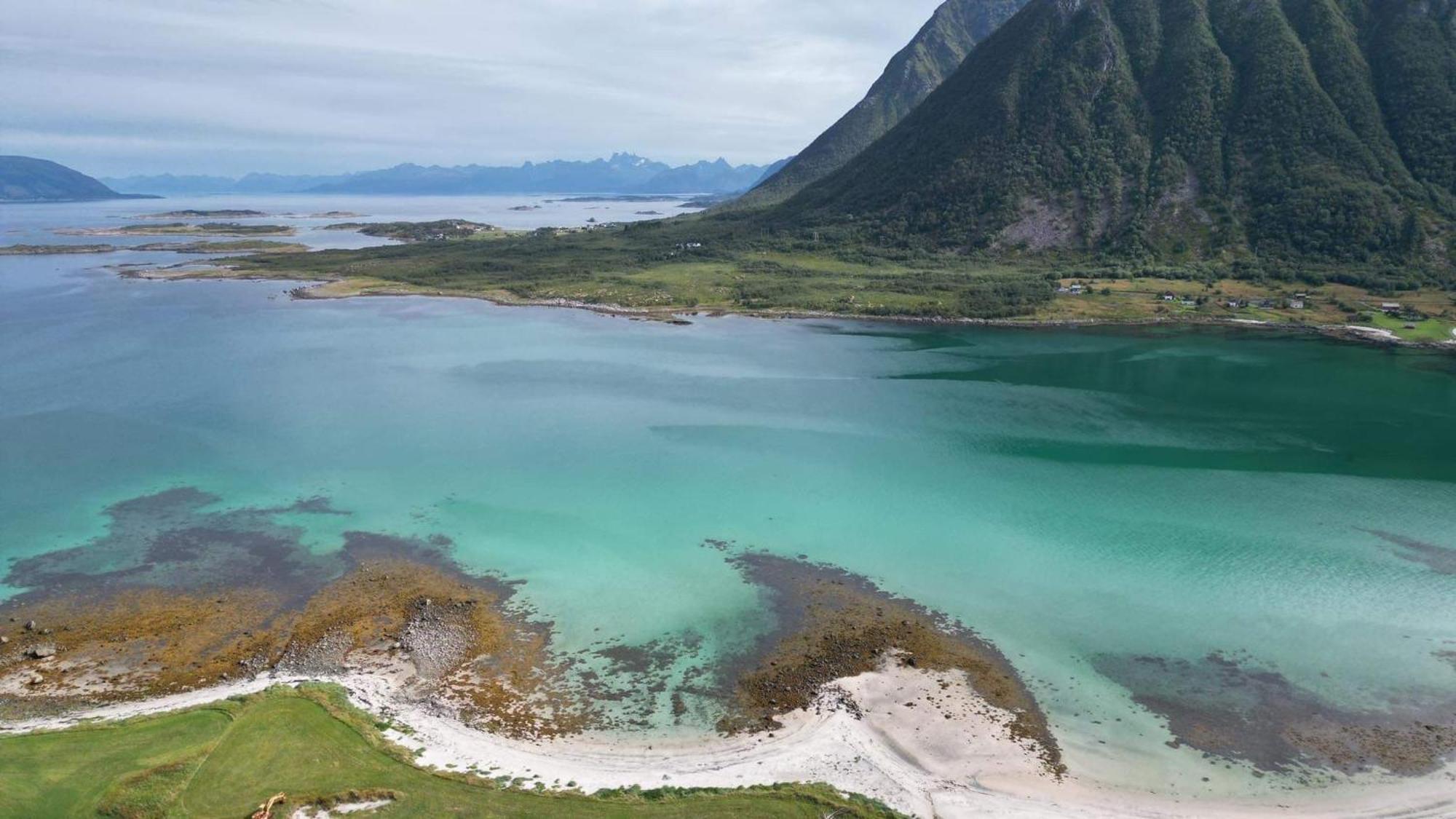 Midnattsolveien 3158,Sommarhusstrand Laukvik Lofoten Norway Bagian luar foto