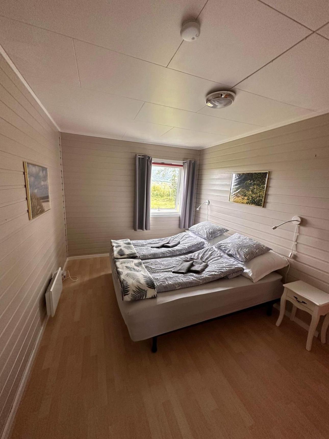 Midnattsolveien 3158,Sommarhusstrand Laukvik Lofoten Norway Bagian luar foto