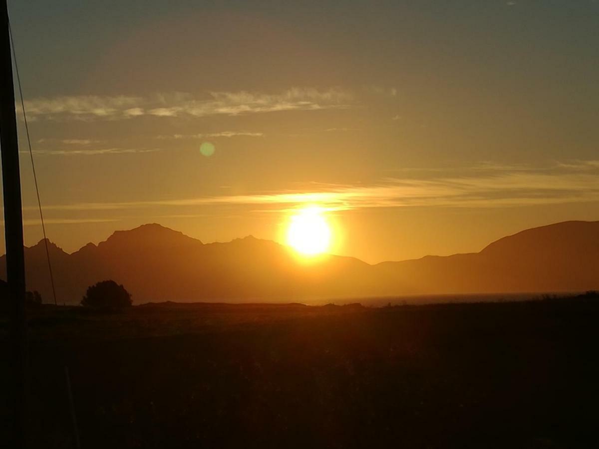 Midnattsolveien 3158,Sommarhusstrand Laukvik Lofoten Norway Bagian luar foto